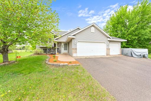 7639 Coventry Circle, North Branch, MN 55056