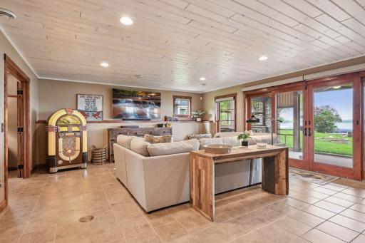 11484 NW Hoyer Avenue NW, Annandale, MN 55302