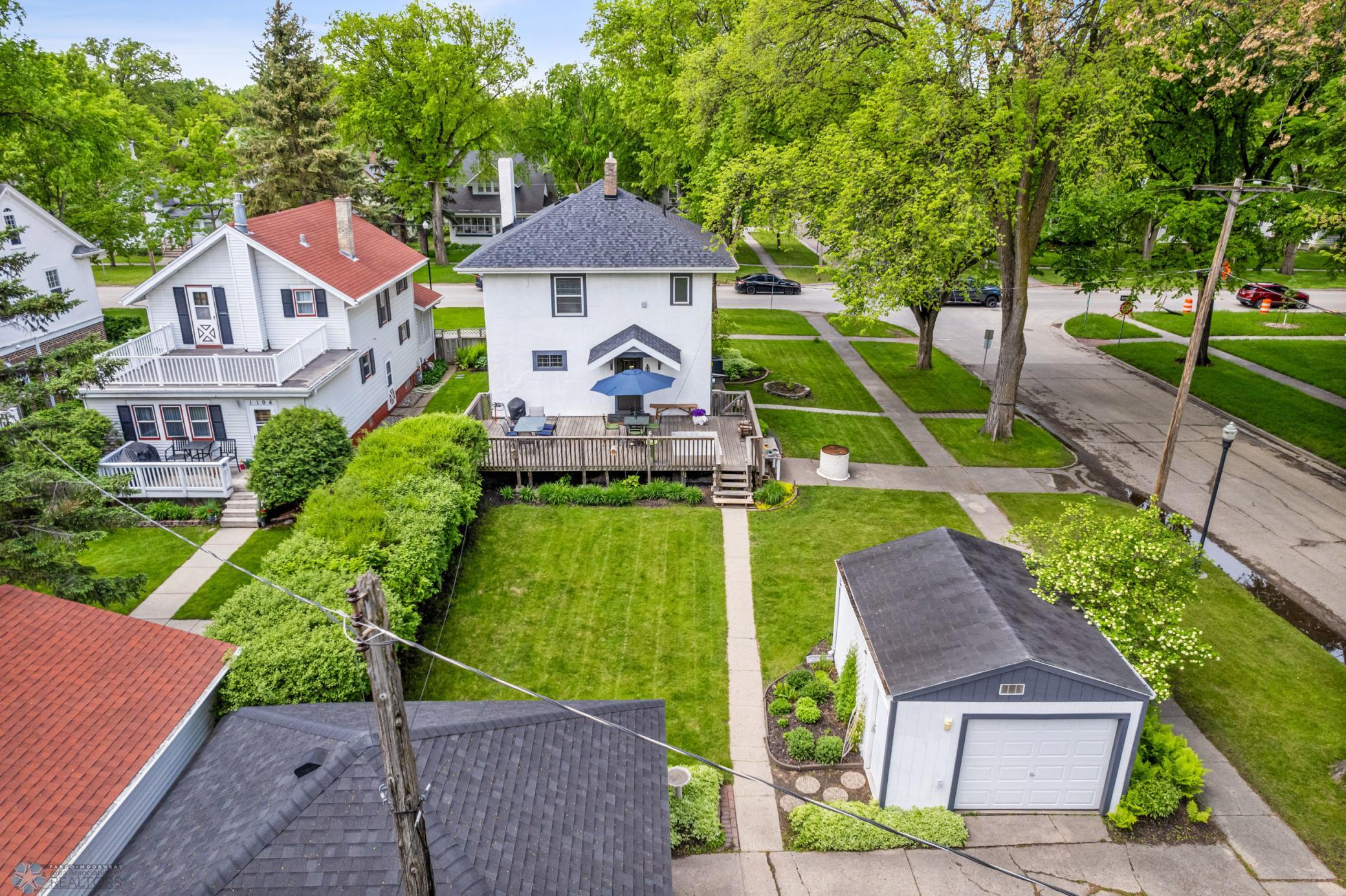 Rear Exterior/Backyard