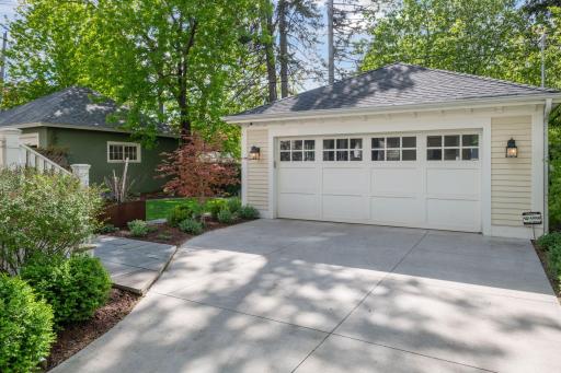 1916 James Avenue S, Minneapolis, MN 55403