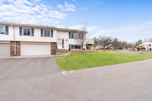 9971 107th Avenue N, Maple Grove, MN 55369