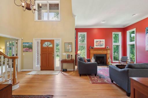 2340 Abingdon Way, Long Lake, MN 55356