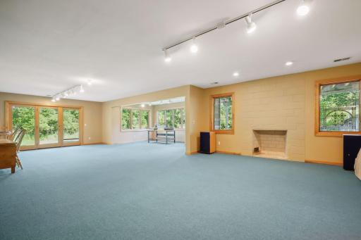 2340 Abingdon Way, Long Lake, MN 55356