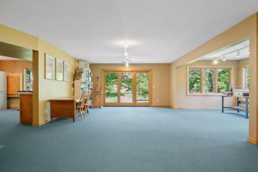 2340 Abingdon Way, Long Lake, MN 55356