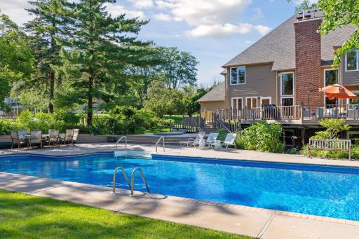 2340 Abingdon Way, Long Lake, MN 55356