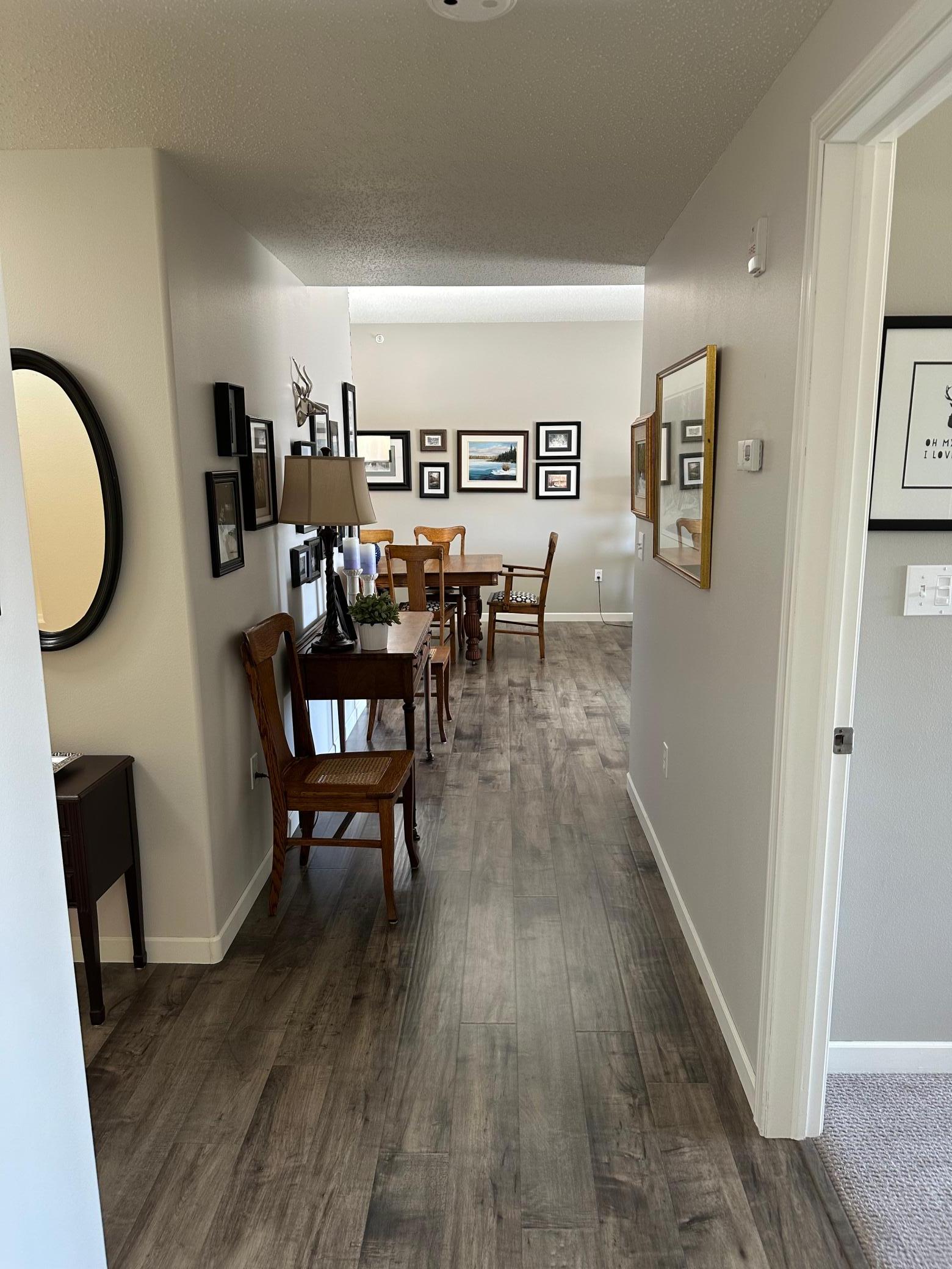 Hallway to diningroom.jpg