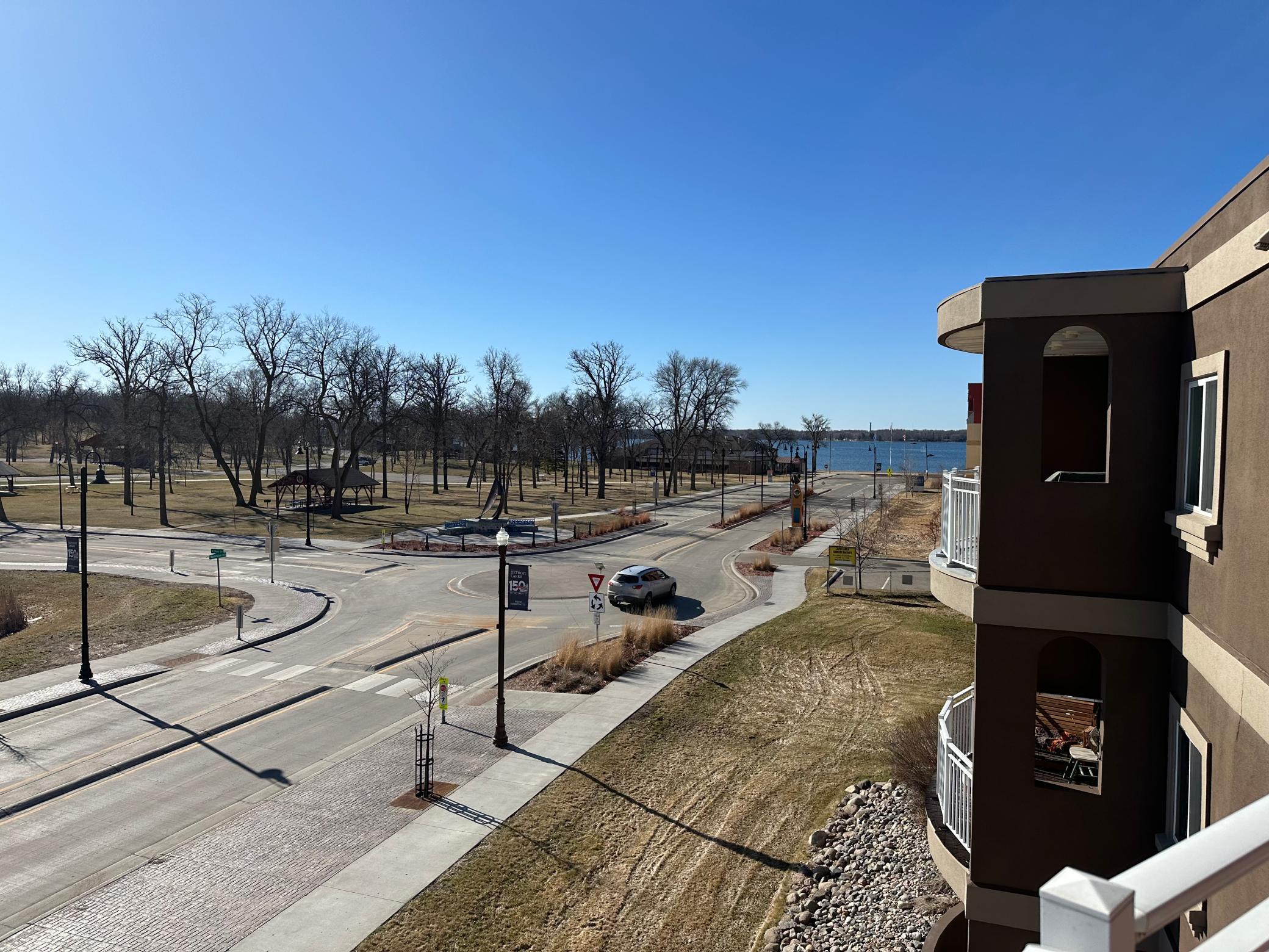 Lakeview.jpg