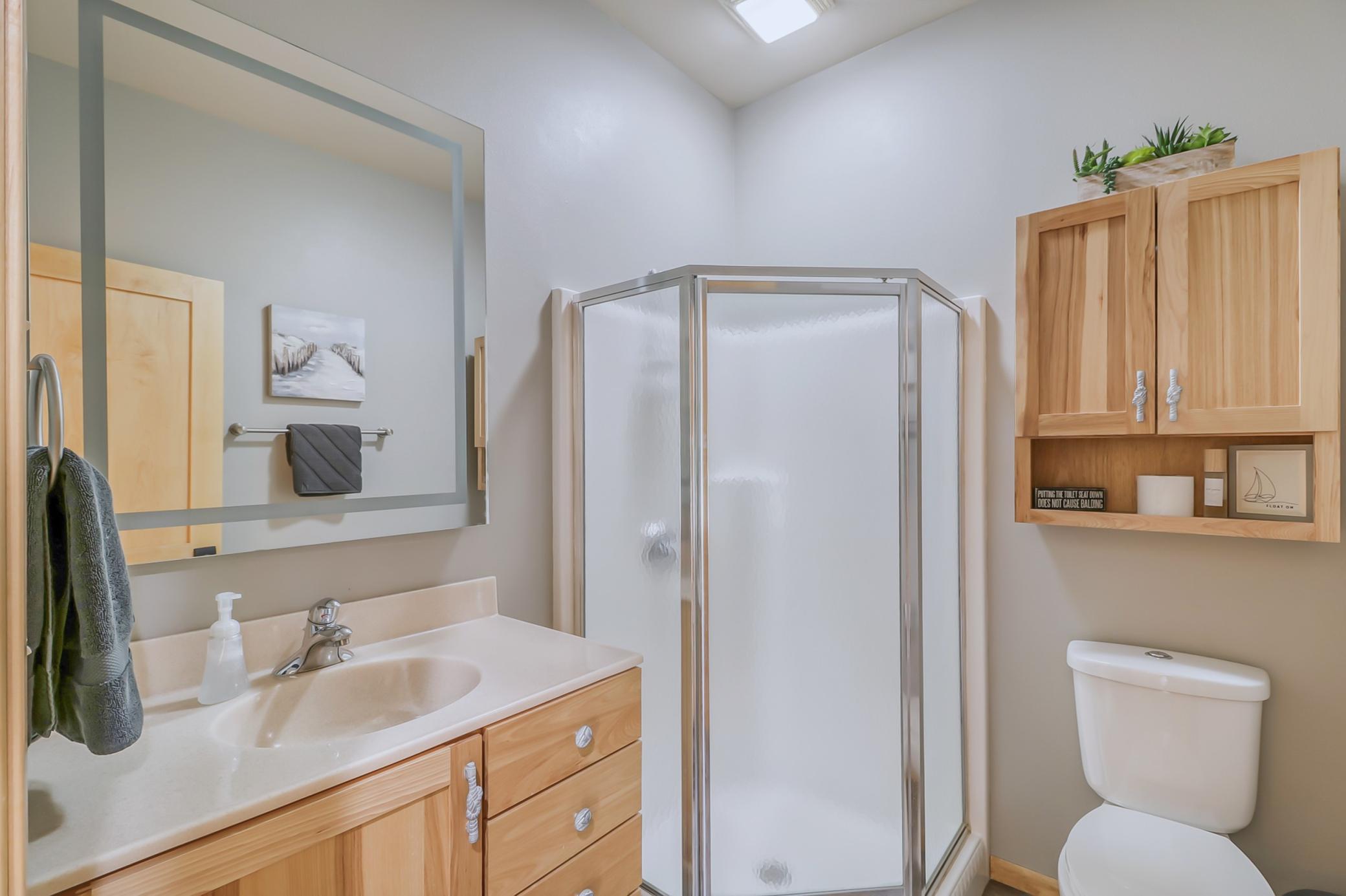 Bathroom1_1.jpg