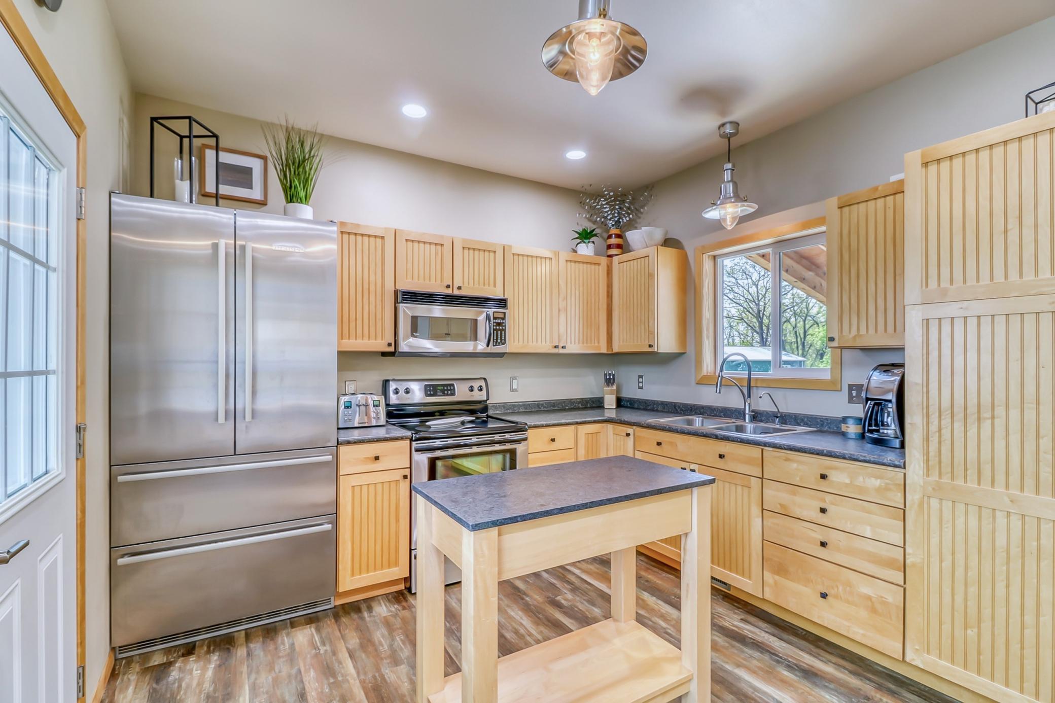 Kitchen1_2.jpg