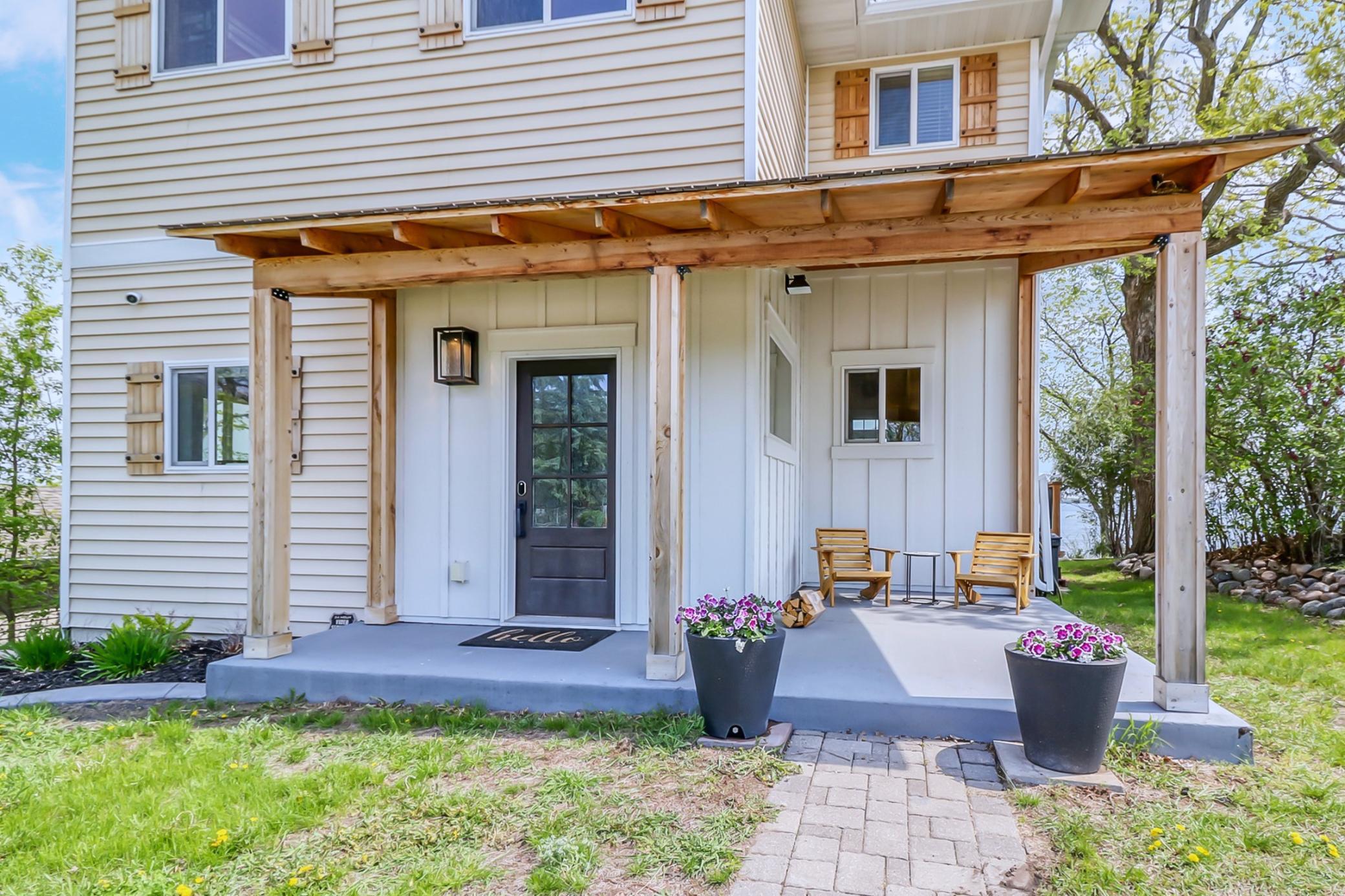 Exterior Porch1_1.jpg