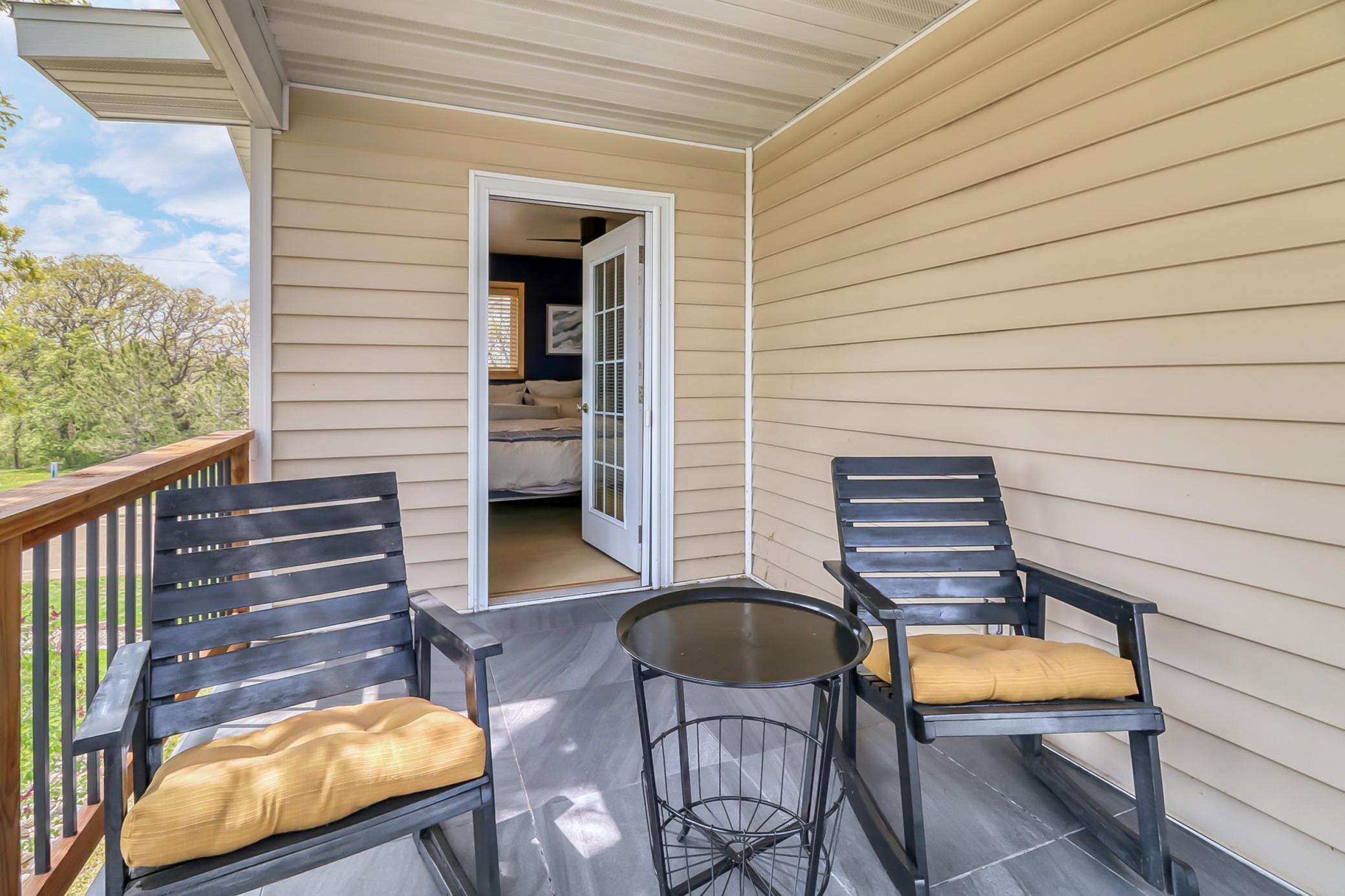 Primary Bedroom Balcony1_2.jpg