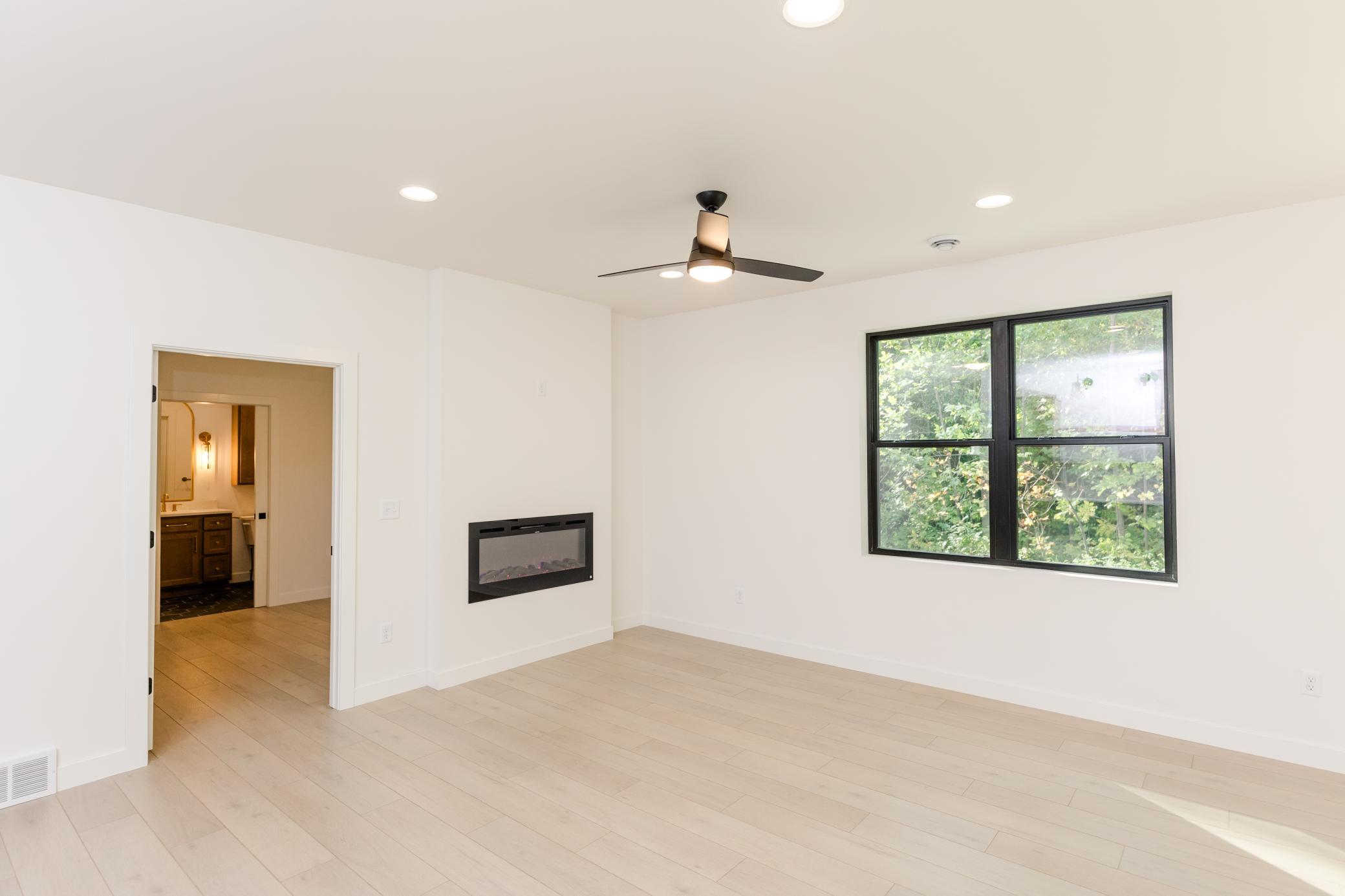 112 10th Ave SE Pelican Rapids-14.jpg