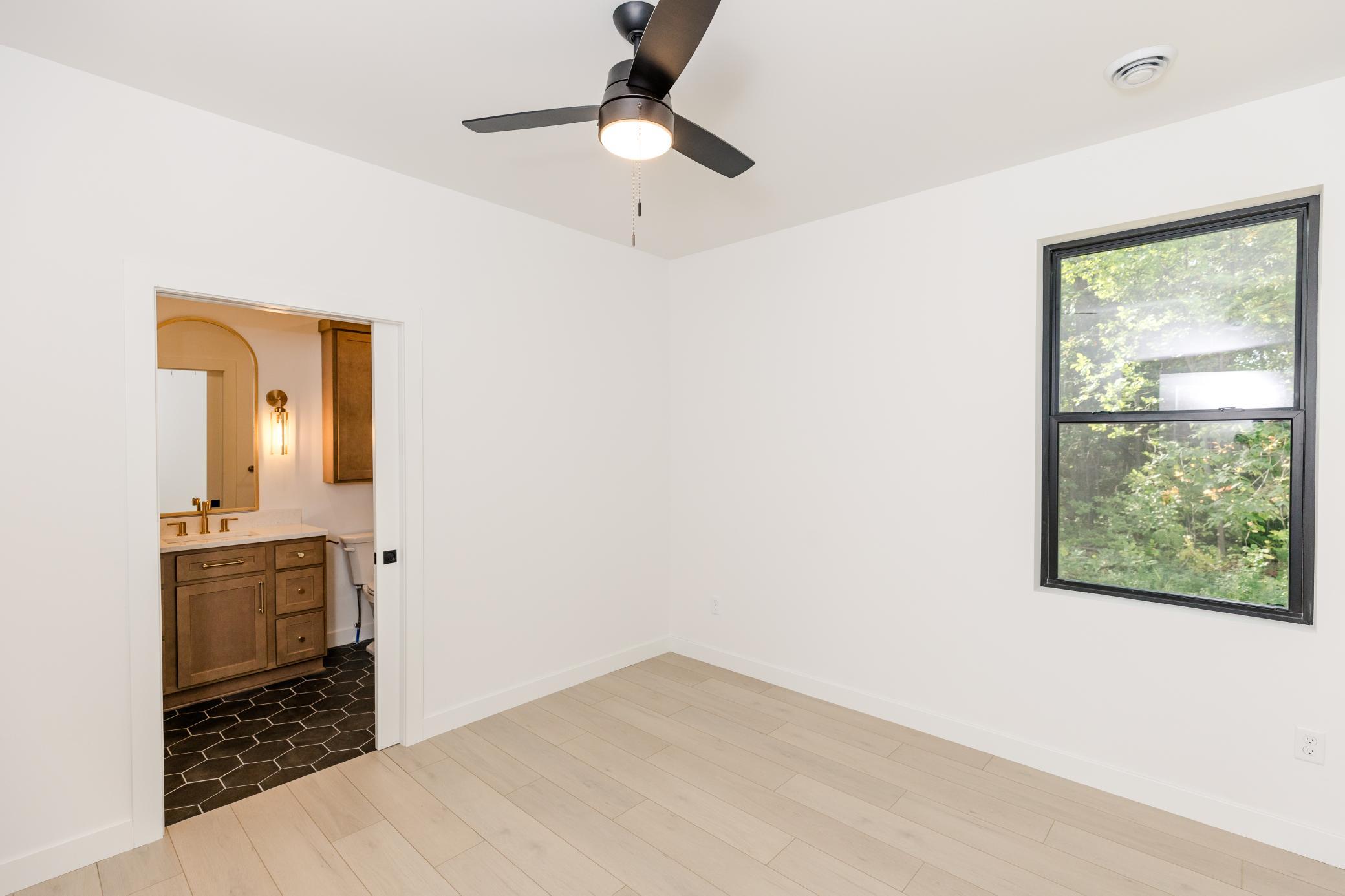 112 10th Ave SE Pelican Rapids-17.jpg
