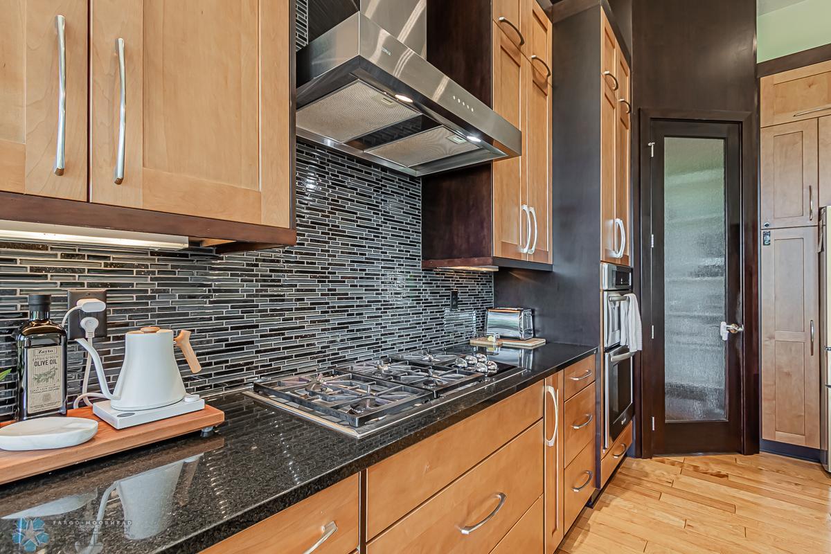 Kitchen_5.jpg