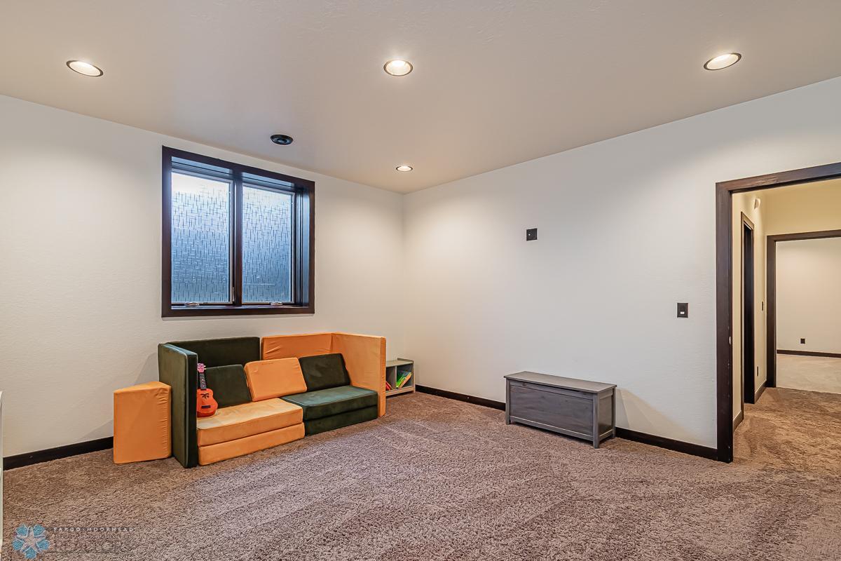 Bedroom4_2.jpg