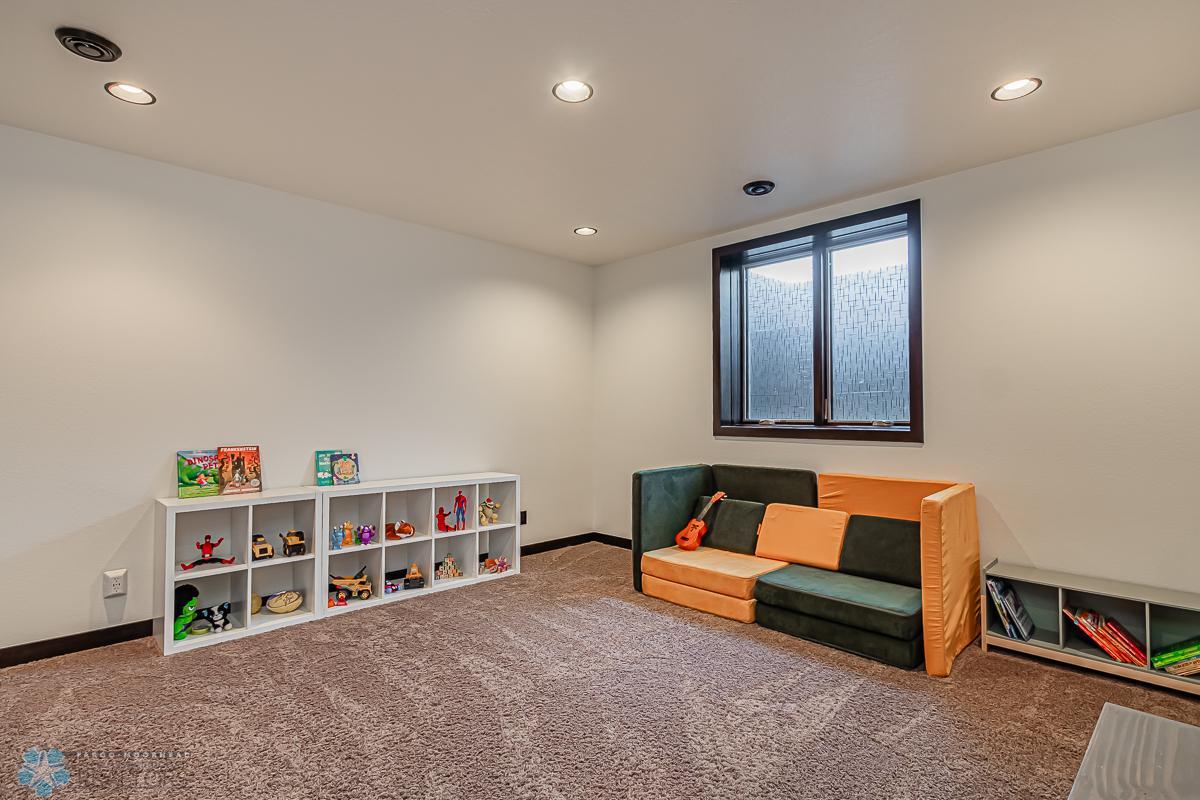 Bedroom4_1.jpg