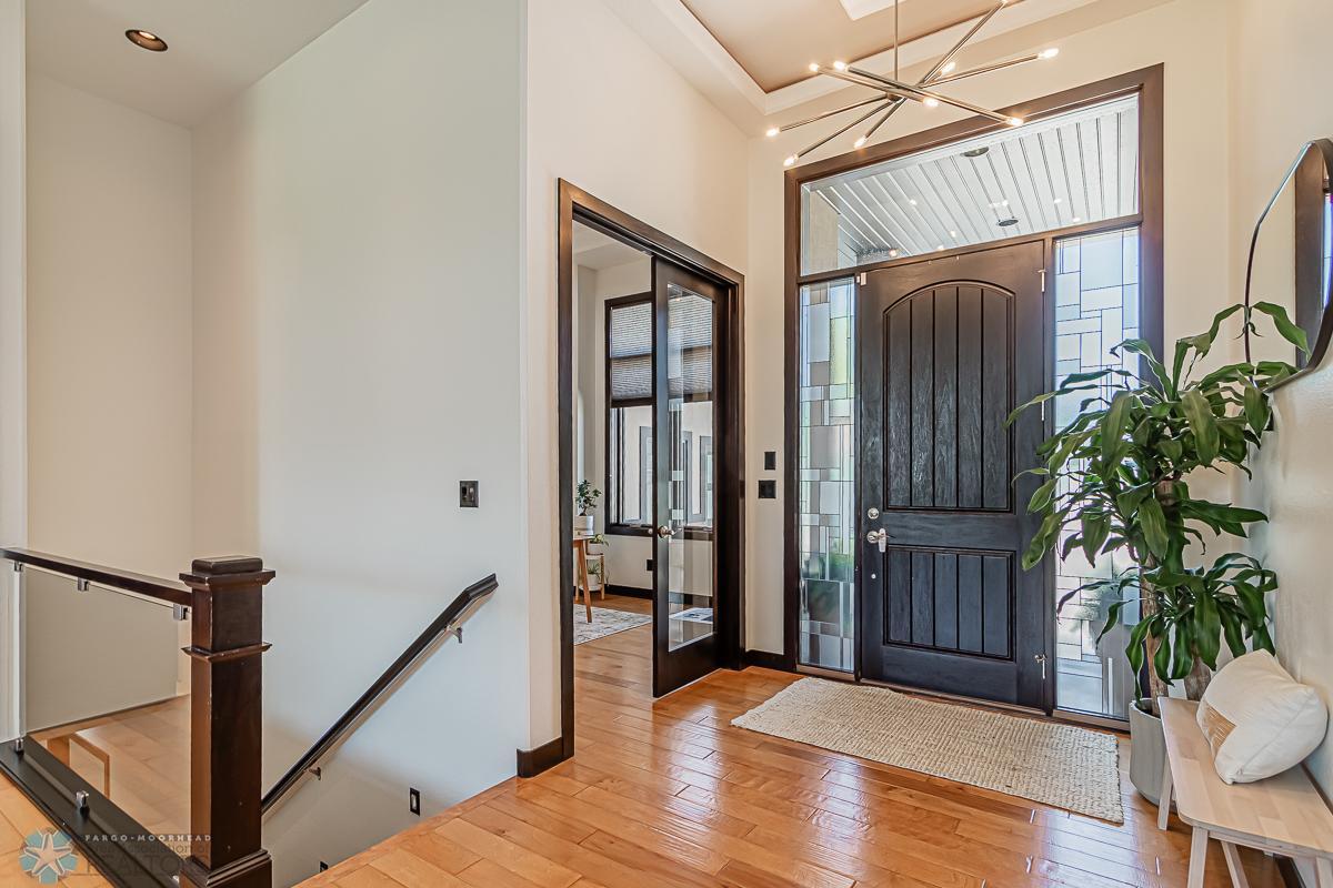 Entryway_1.jpg