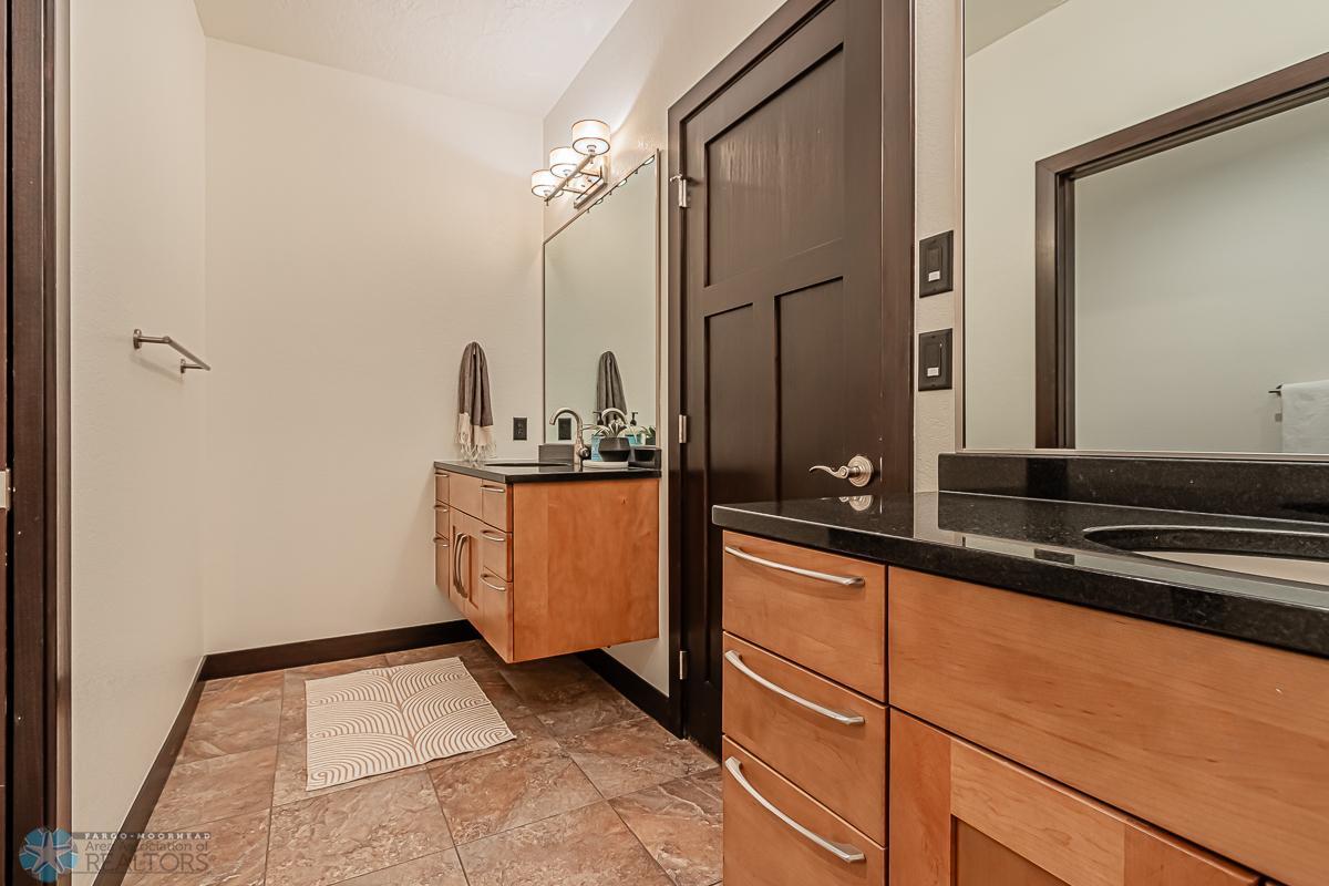 Basement_Bathroom_1.jpg