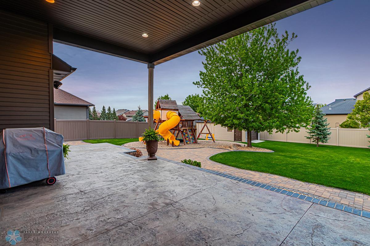 Backyard_8.jpg