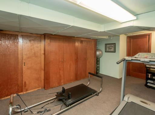 1335 Beechwood Place, Saint Paul, MN 55116