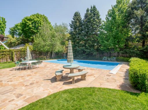 1335 Beechwood Place, Saint Paul, MN 55116