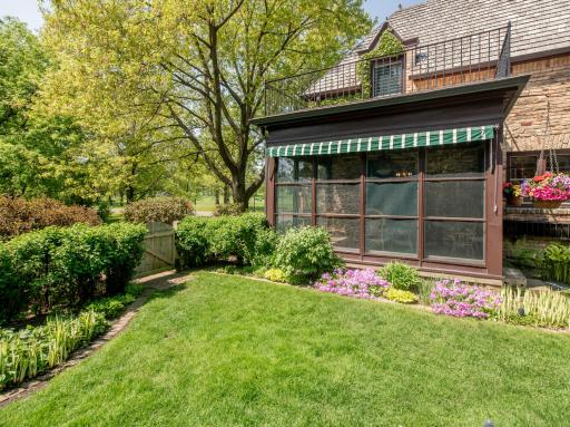 1335 Beechwood Place, Saint Paul, MN 55116