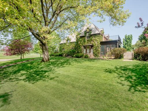 1335 Beechwood Place, Saint Paul, MN 55116