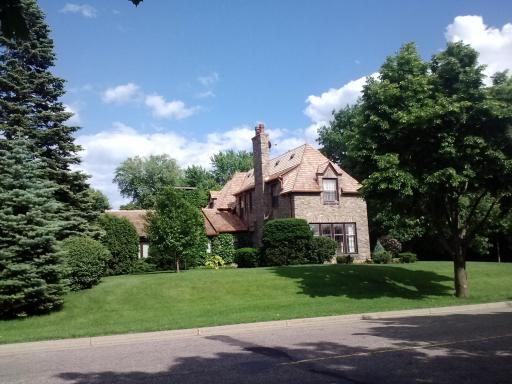 1335 Beechwood Place, Saint Paul, MN 55116