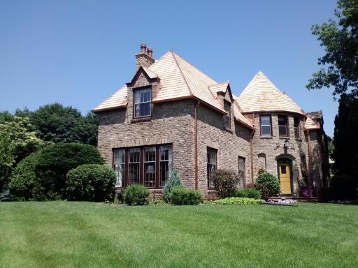 1335 Beechwood Place, Saint Paul, MN 55116