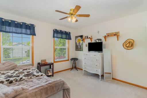 19843 Evensong Avenue, Farmington, MN 55024