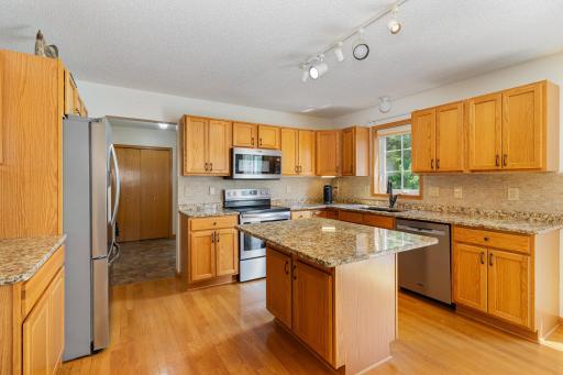 19843 Evensong Avenue, Farmington, MN 55024