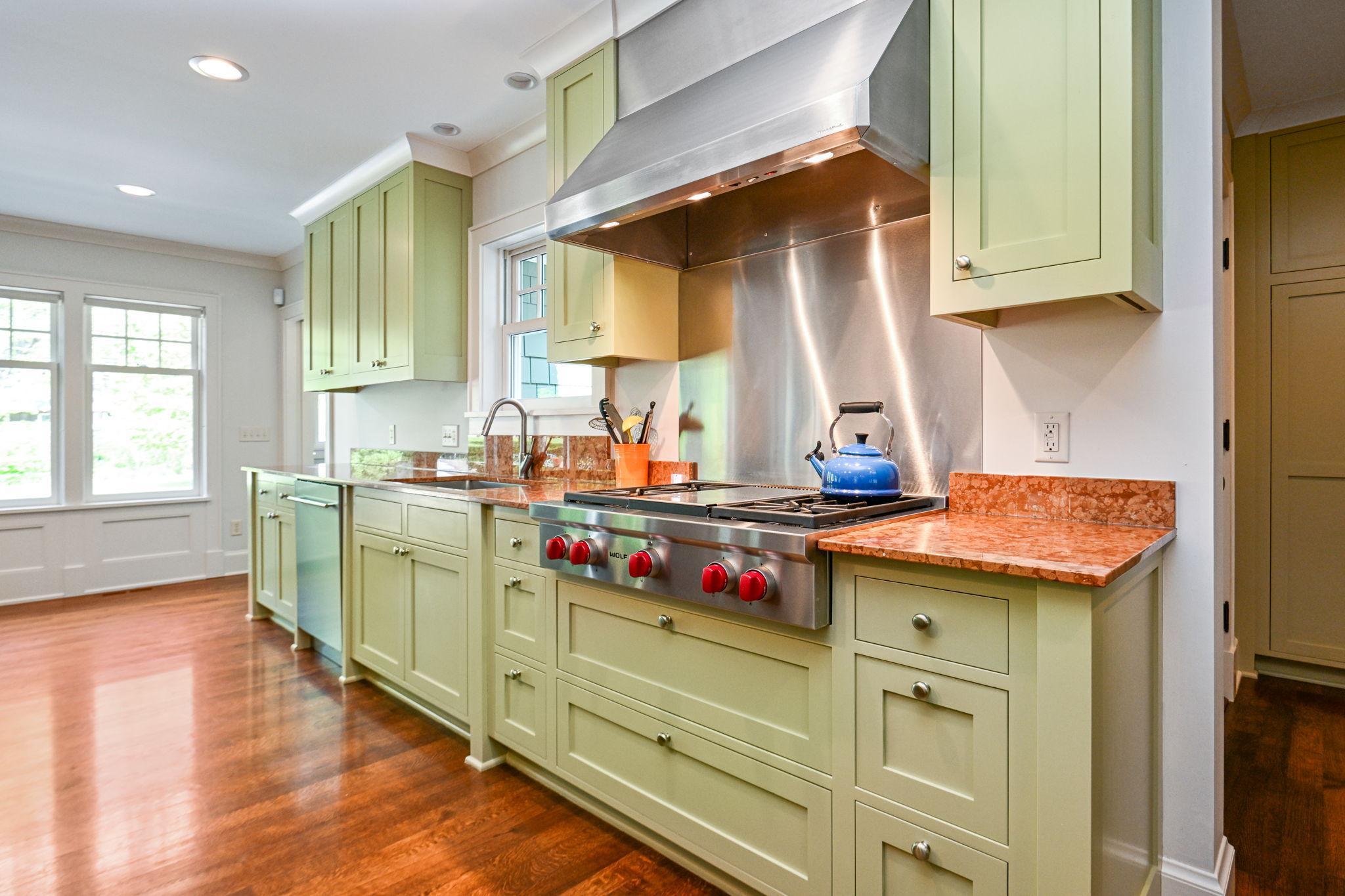 16-web-or-mls-153 Lakeview Ln 016Full.jpg