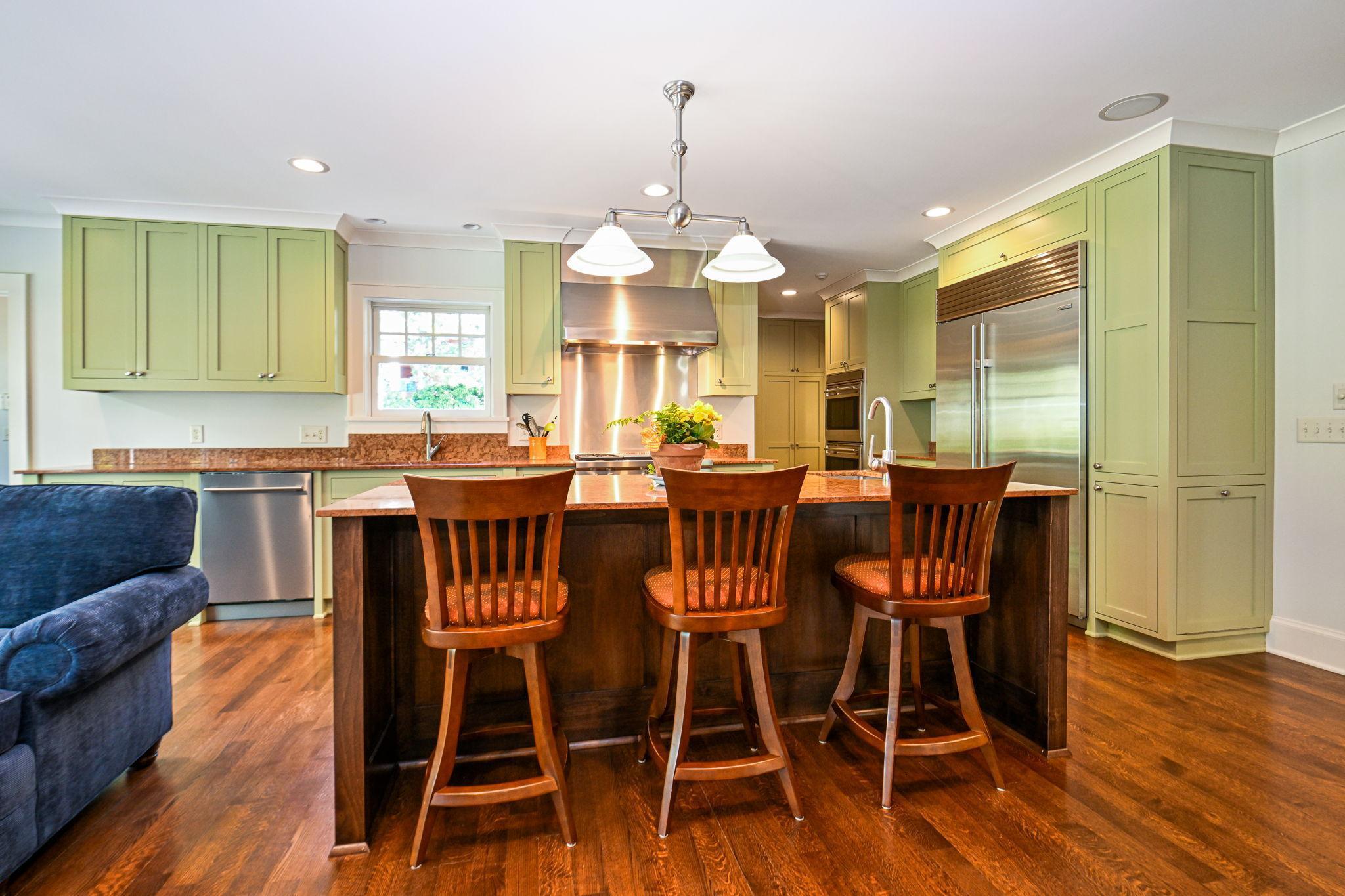 13-web-or-mls-153 Lakeview Ln 013Full.jpg