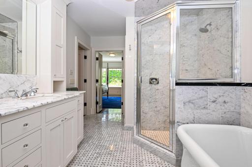 31-web-or-mls-153 Lakeview Ln 031Full.jpg