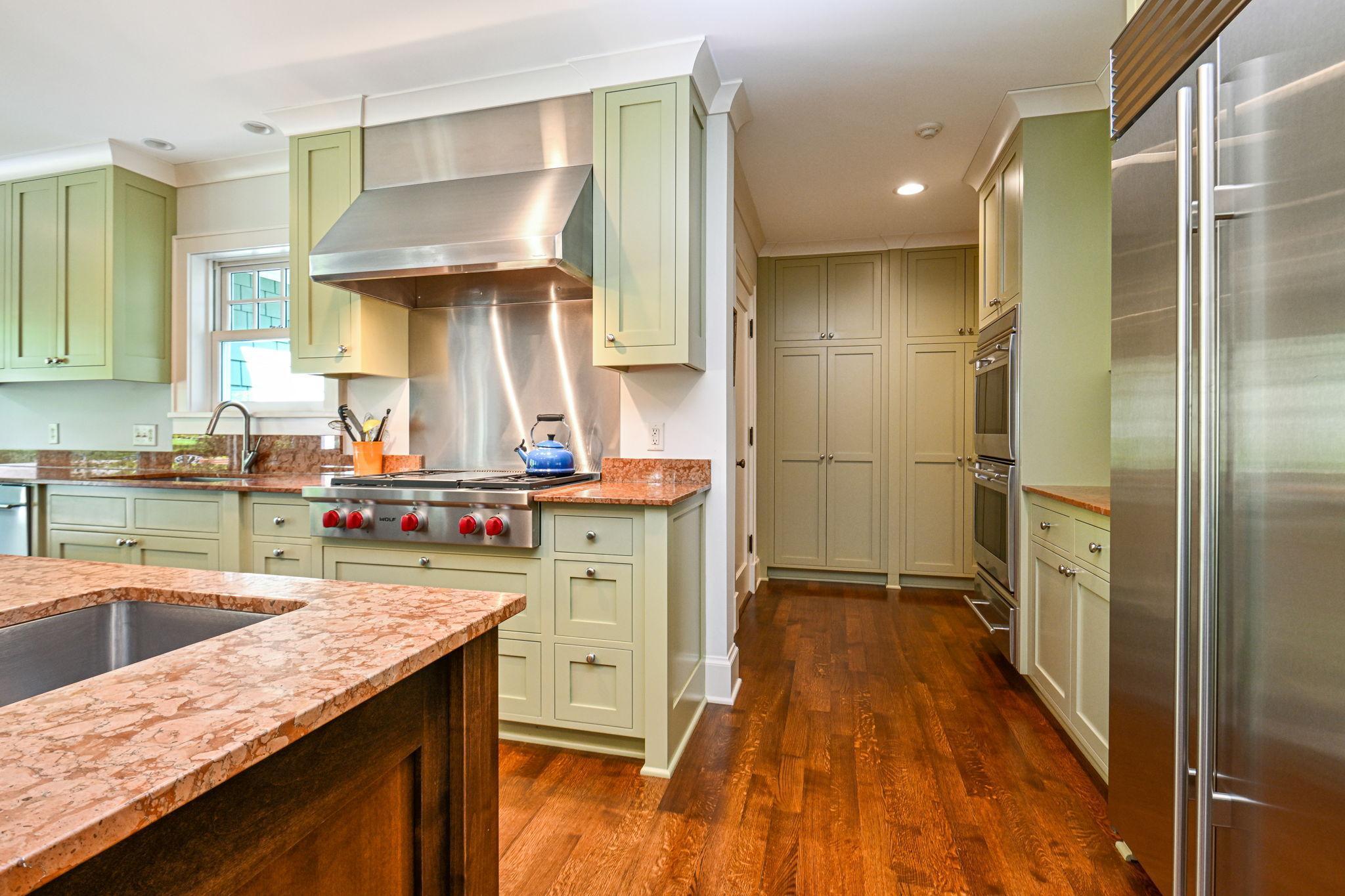 17-web-or-mls-153 Lakeview Ln 017Full.jpg