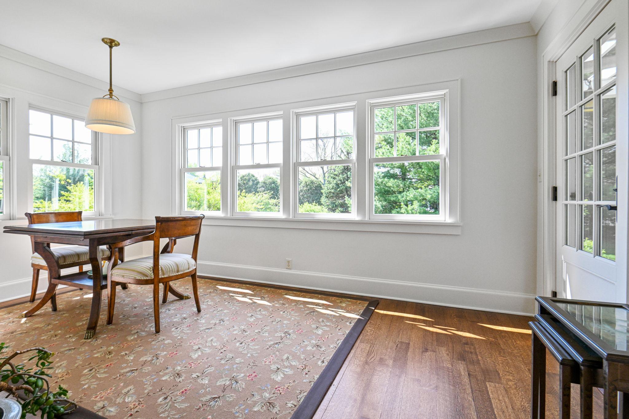 8-web-or-mls-153 Lakeview Ln 008Full.jpg