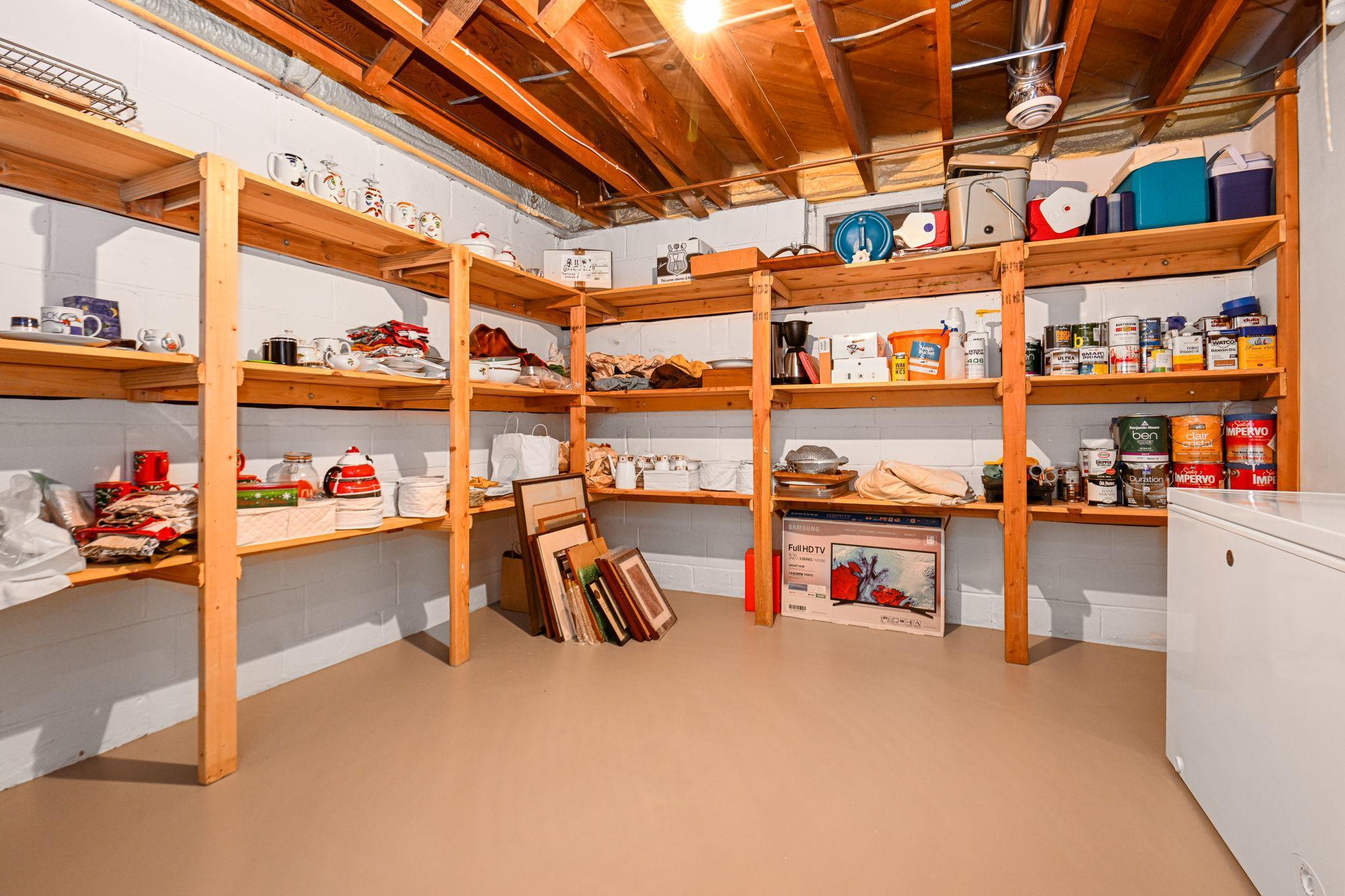 49-web-or-mls-153 Lakeview Ln 049Full.jpg