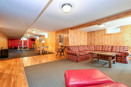 43-web-or-mls-153 Lakeview Ln 043Full.jpg