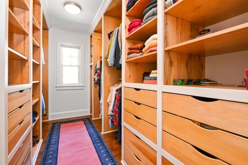32-web-or-mls-153 Lakeview Ln 032Full.jpg