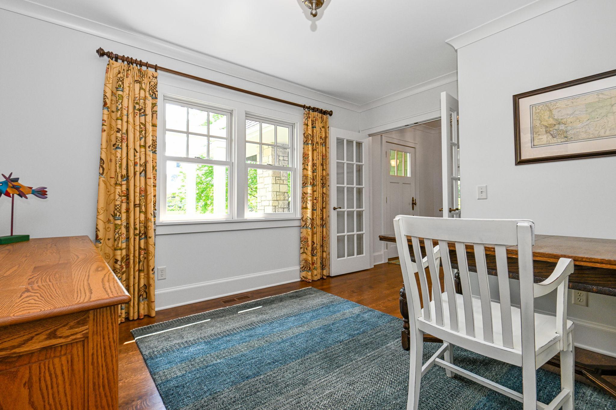 25-web-or-mls-153 Lakeview Ln 025Full.jpg