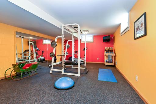 45-web-or-mls-153 Lakeview Ln 045Full.jpg