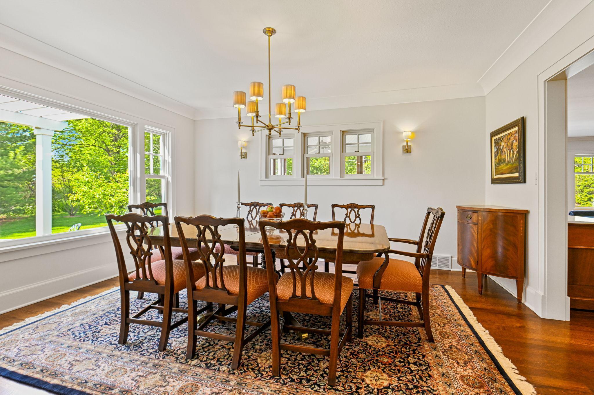 10-web-or-mls-153 Lakeview Ln 010Full.jpg