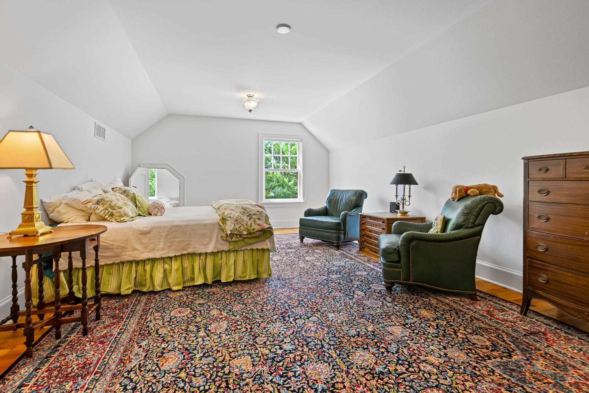 35-web-or-mls-153 Lakeview Ln 035Full.jpg