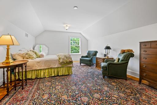 35-web-or-mls-153 Lakeview Ln 035Full.jpg