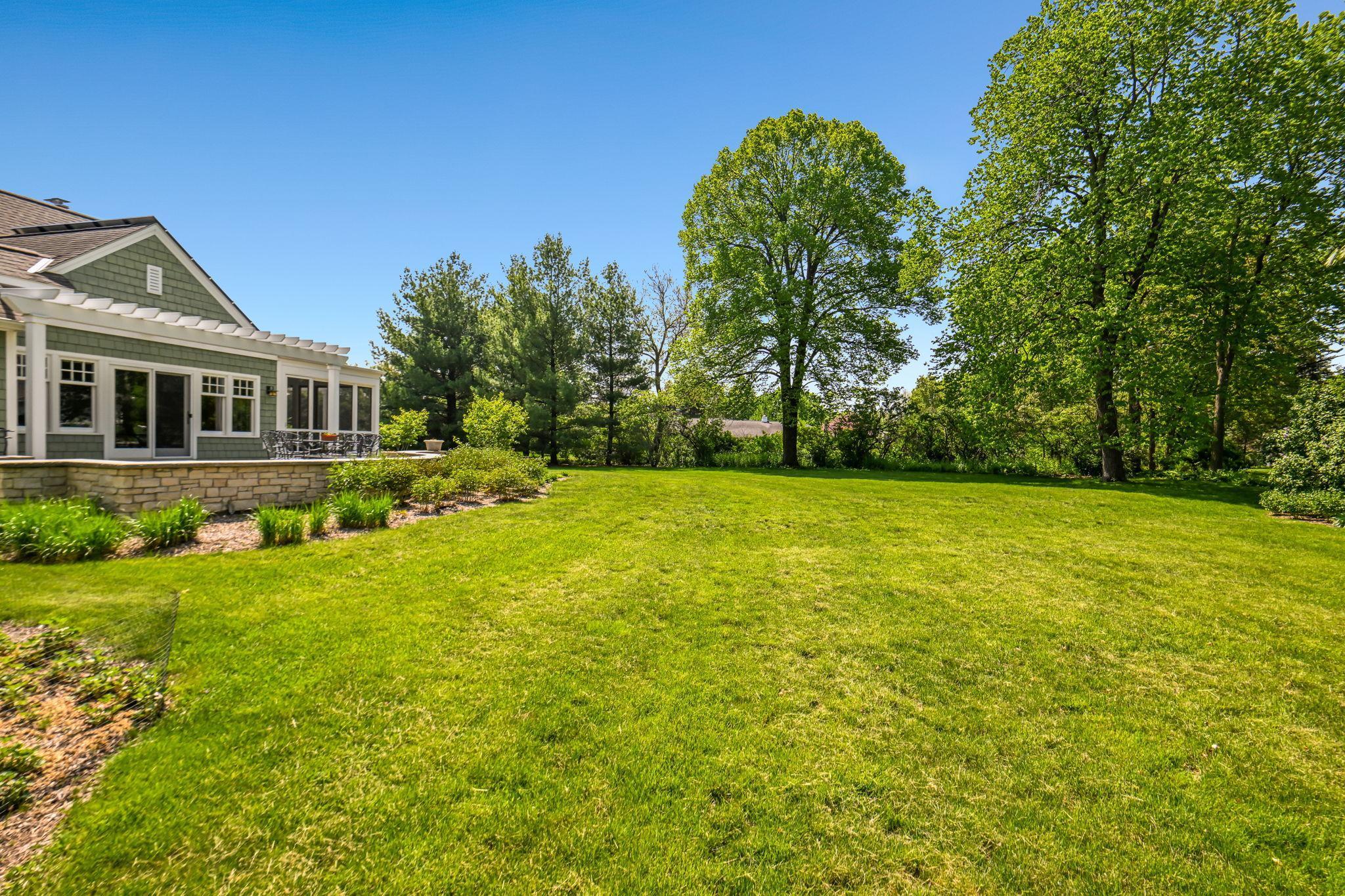 56-web-or-mls-153 Lakeview Ln 056Full.jpg