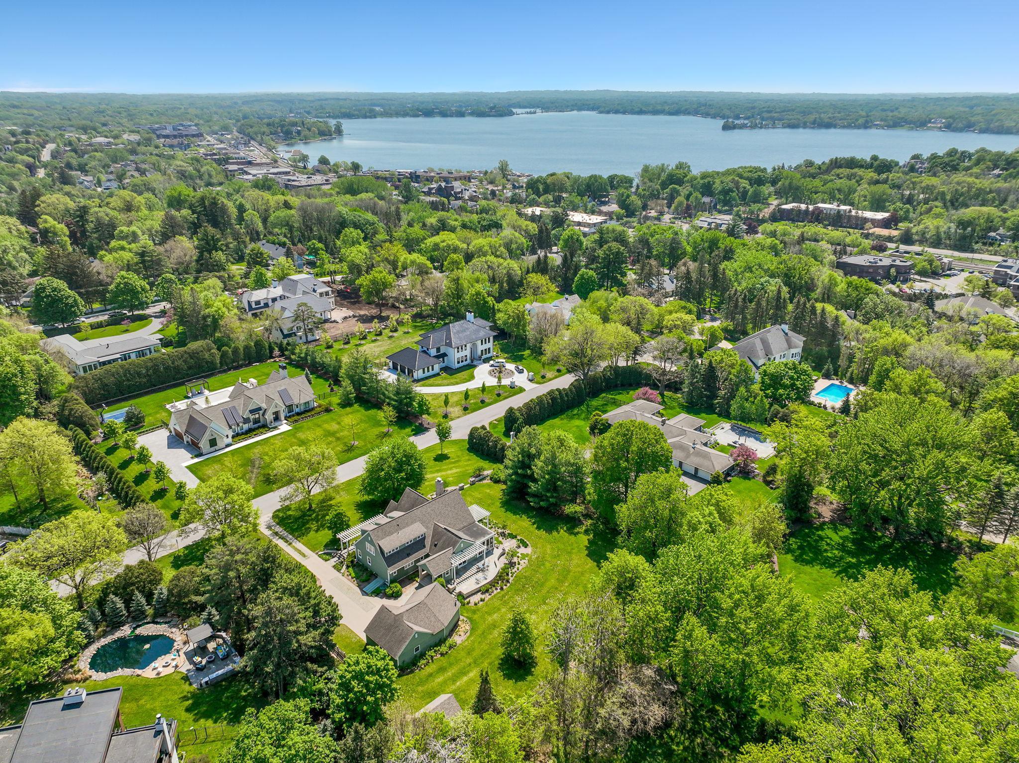 60-web-or-mls-153 Lakeview Ln 060Full.jpg