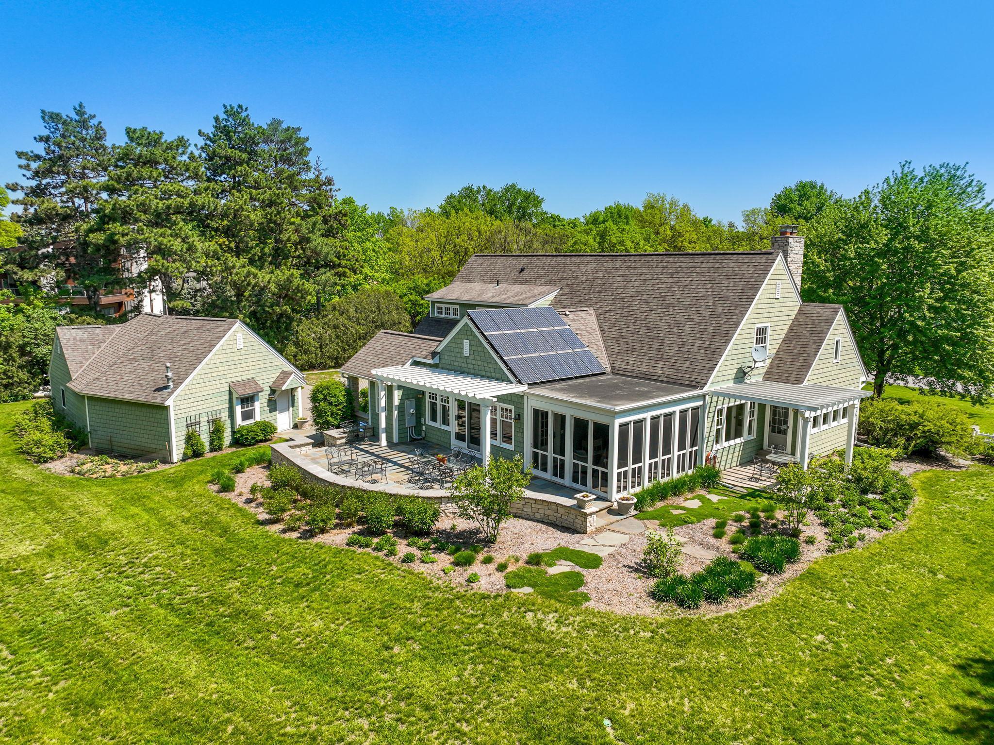 51-web-or-mls-153 Lakeview Ln 051Full.jpg