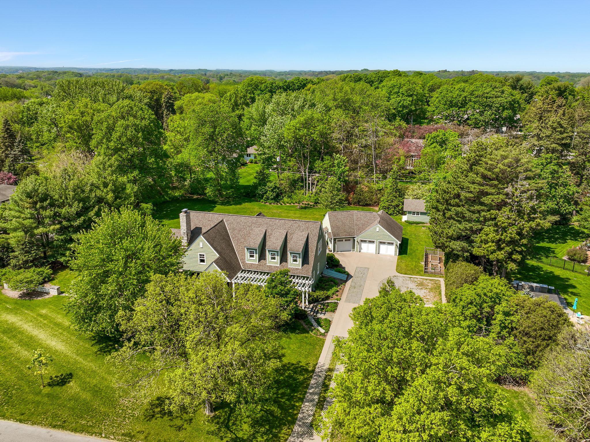 61-web-or-mls-153 Lakeview Ln 061Full.jpg