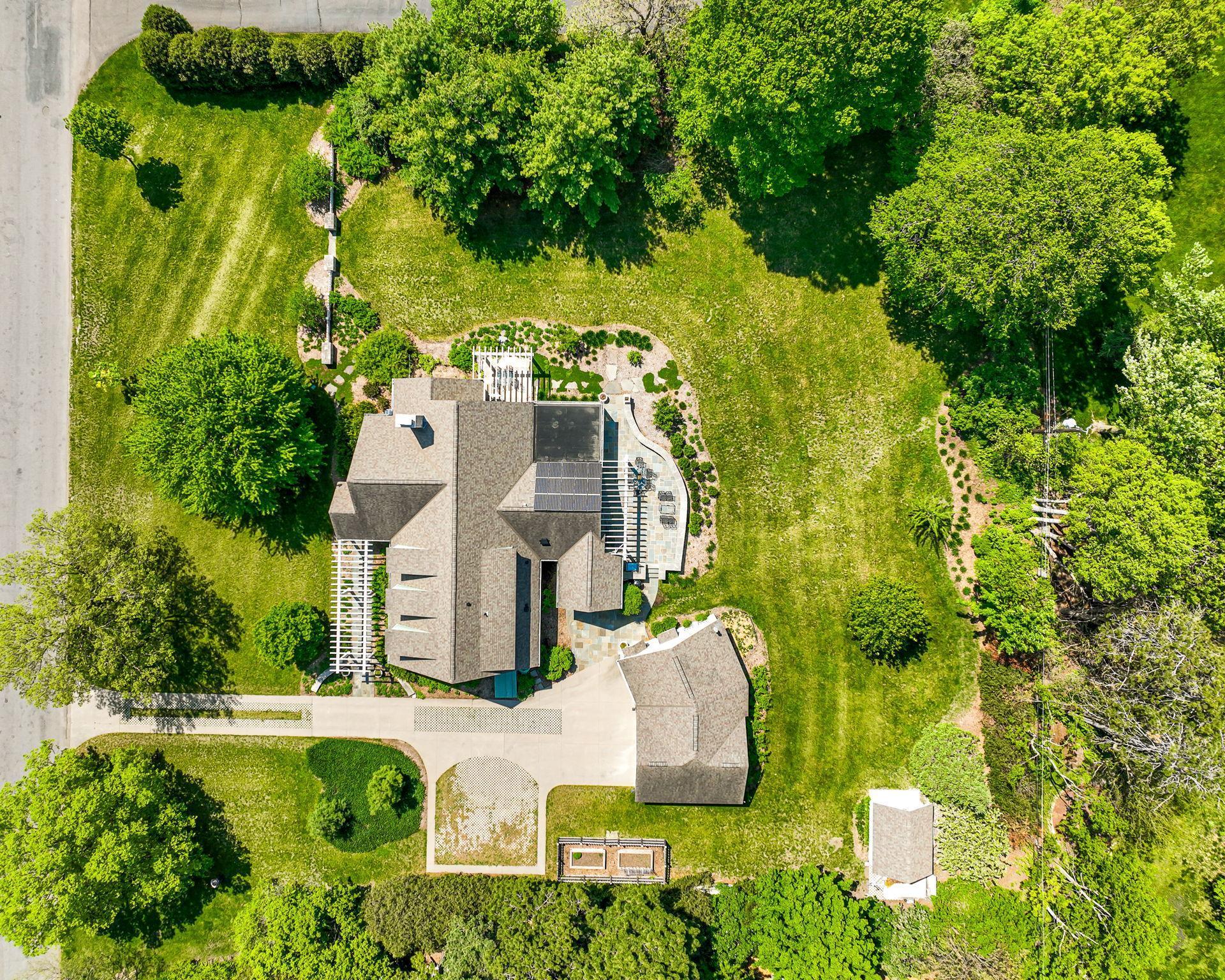 57-web-or-mls-153 Lakeview Ln 057Full.jpg