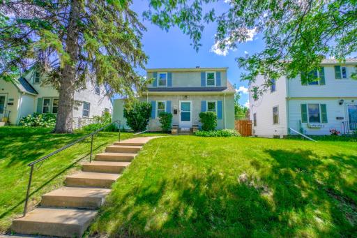 Click on the Virtual Tour to see the Live Video of this home!